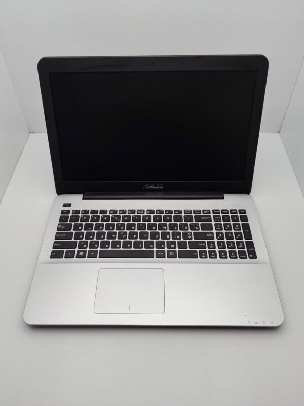Ноутбук Asus L555 / 15.6" (1366x768) TN / Intel Core i3-4005U (2 (4) ядра по 1.7 GHz) / 8 GB DDR3 / 1000 GB HDD / nVidia GeForce 920M, 2 GB GDDR3, 64-bit / WebCam / Wi-Fi - Зображення 3