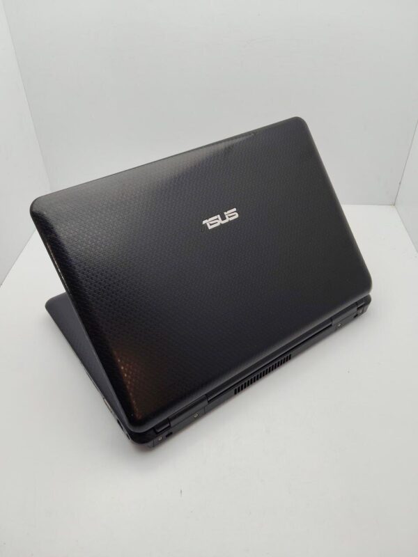 Ноутбук Asus P81 / 14" (1366x768) TN / Intel Core 2 Duo T6400 (2 ядра по 2.0 GHz) / 4 GB DDR2 / 250 GB HDD / Intel Graphics / WebCam - Зображення 6