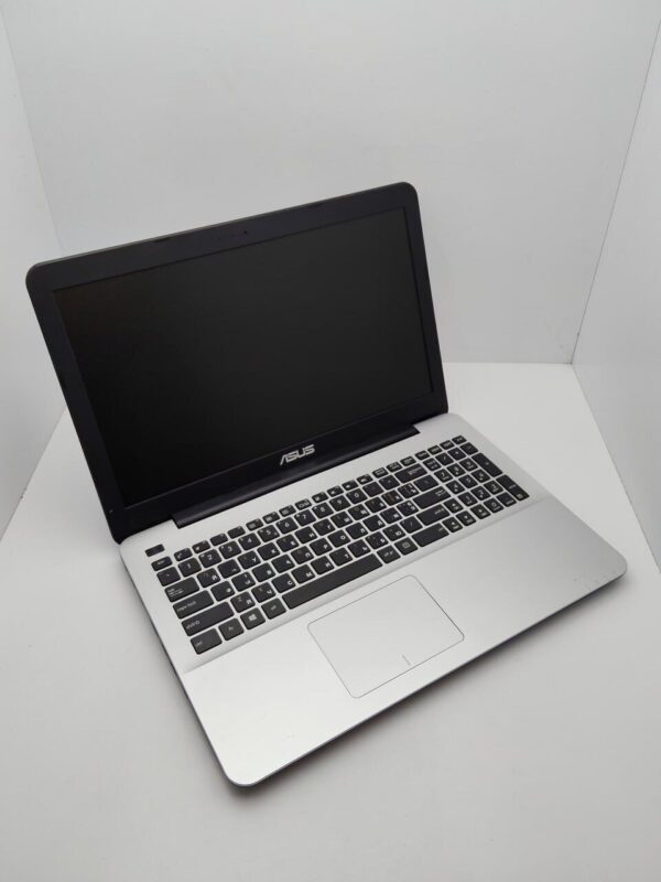 Ноутбук Asus L555 / 15.6" (1366x768) TN / Intel Core i3-4005U (2 (4) ядра по 1.7 GHz) / 8 GB DDR3 / 1000 GB HDD / nVidia GeForce 920M, 2 GB GDDR3, 64-bit / WebCam / Wi-Fi - Зображення 4