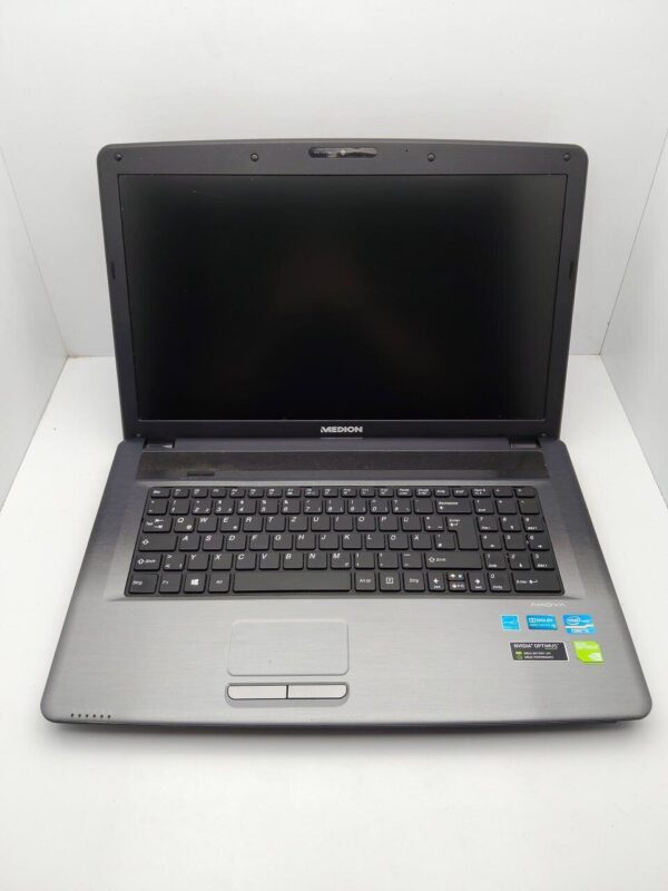 Ноутбук Acer Medion P7818 / 17.3" (1600x900) TN / Intel Core i3-3110M (2 (4) ядра по 2.4 GHz) / 6 GB DDR3 / 750 GB HDD / nVidia GeForce GT 730, 2 GB GDDR5, 64-bit / WebCam / DVD-ROM / АКБ не тримає - Зображення 3