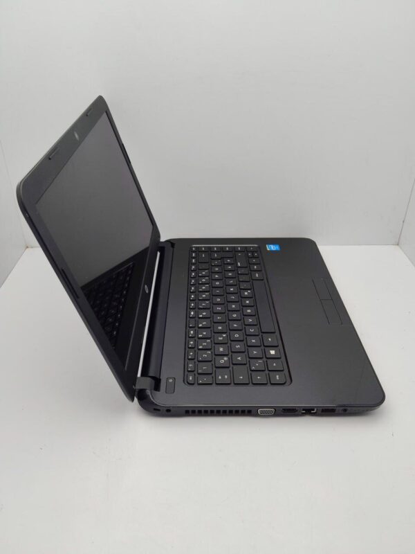 Ноутбук HP 14 / 14" (1366x768) TN / Intel Celeron N2840 (2 ядра по 2.16 - 2.58 GHz) / 4 GB DDR3 / 500 GB HDD / Intel HD Graphics / WebCam / Wi-Fi - Зображення 6