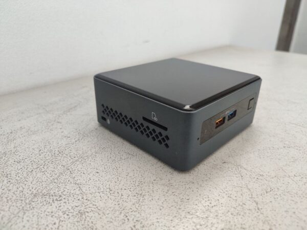 Неттоп Intel NUC (NUC7JY) USFF / Intel Celeron J4025 (2 ядра по 2.0 - 2.9 GHz) / 4 GB DDR4 / 128 GB SSD / Intel UHD Graphics 600 / Wi-Fi / Bluetooth + Блок живлення - Зображення 3