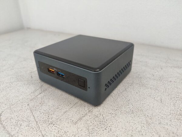 Неттоп Intel NUC (NUC7JY) USFF / Intel Celeron J4025 (2 ядра по 2.0 - 2.9 GHz) / 4 GB DDR4 / 128 GB SSD / Intel UHD Graphics 600 / Wi-Fi / Bluetooth + Блок живлення - Зображення 2