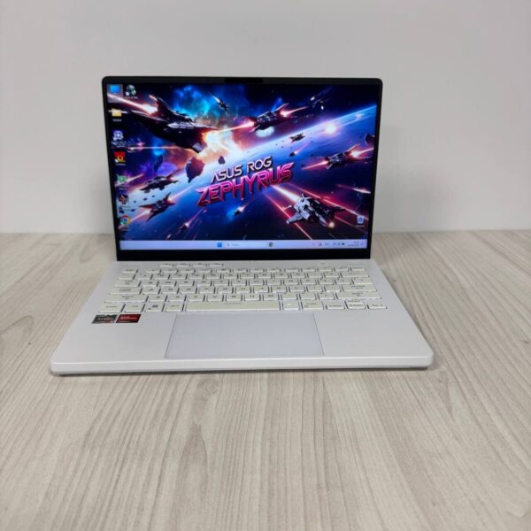 Ігровий ноутбук Asus ROG Zephyrus G14 GA402RJ / 14" (2560x1600) IPS / AMD Ryzen 9 6900HS (8 (16) ядер по 3.3 - 4.9 GHz) / 16 GB DDR5 / 1000 GB SSD NVMe / AMD Radeon RX 6700S, 8 GB GDDR6, 128-bit / WebCam - Зображення 2