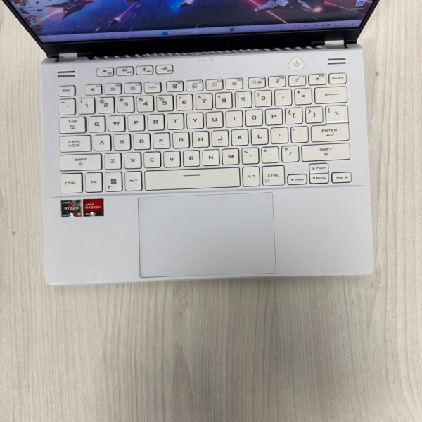 Ігровий ноутбук Asus ROG Zephyrus G14 GA402RJ / 14" (2560x1600) IPS / AMD Ryzen 9 6900HS (8 (16) ядер по 3.3 - 4.9 GHz) / 16 GB DDR5 / 1000 GB SSD NVMe / AMD Radeon RX 6700S, 8 GB GDDR6, 128-bit / WebCam - Зображення 7