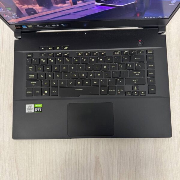 Ігровий ноутбук Asus ROG Zephyrus M15 GU502LV / 15.6" (3840x2160) IPS / Intel Core i7-10750H (6 (12) ядер по 2.6 - 5.0 GHz) / 16 GB DDR4 / 1000 GB SSD NVMe / nVidia GeForce RTX 2060, 6 GB GDDR6, 192-bit - Зображення 7