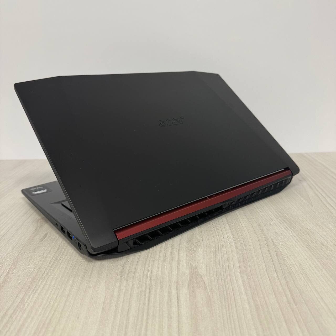 Ігровий ноутбук Б-клас Acer Nitro 5 AN515-53 / 15.6" (1920x1080) IPS / Intel Core i5-8300H (4 (8) ядра по 2.3 - 4.0 GHz) / 16 GB DDR4 / 512 GB SSD NVMe / nVidia GeForce GTX 1050, 4 GB GDDR5, 128-bit / WebCam - Зображення 6