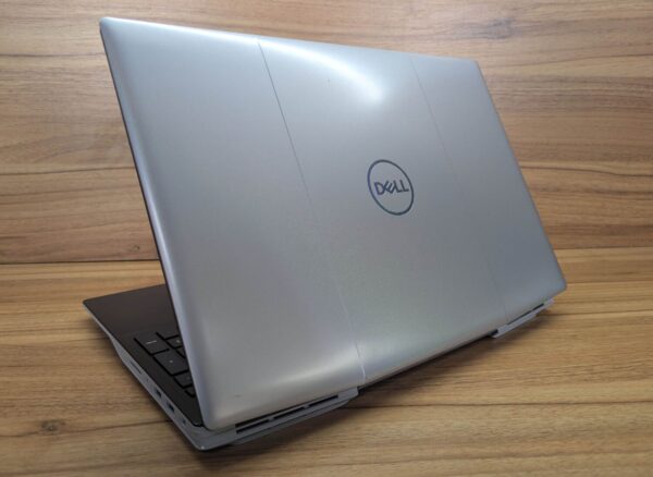 Ігровий ноутбук Dell G5 5505 / 15.6" (1920x1080) IPS / AMD Ryzen 7 4800H (8 (16) ядер по 2.9 - 4.2 GHz) / 16 GB DDR4 / 500 GB SSD / AMD Radeon RX 5600M, 6 GB GDDR6, 192-bit / WebCam / HDMI / Windows 10 - Зображення 9