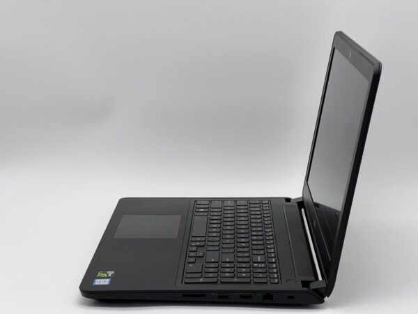 Ігровий ноутбук Dell Inspiron 15-7559 / 15.6" (1920x1080) IPS / Intel Core i5-6300HQ (4 ядра по 2.3 - 3.2 GHz) / 16 GB DDR3 / 480 GB SSD / nVidia GeForce GTX 960M, 4 GB GDDR5, 128-bit / WebCam - Зображення 4