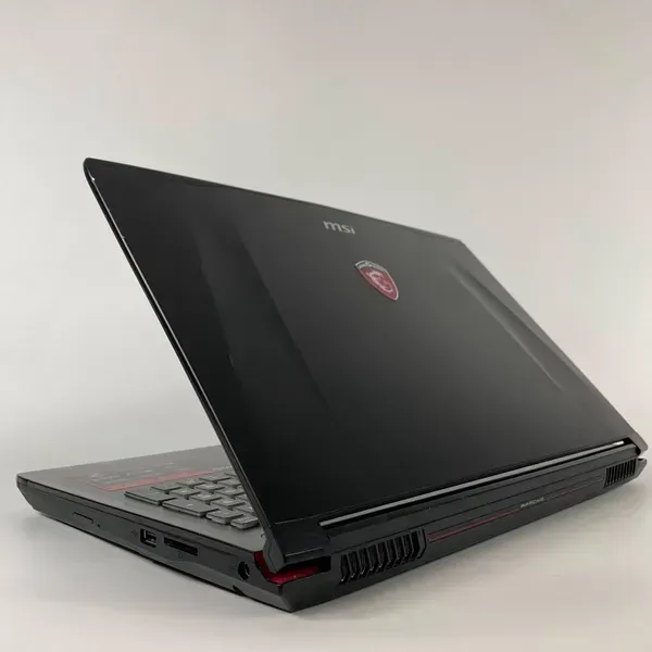 Ігровий ноутбук Б-клас MSI GE62VR 6RF / 15.6" (1920x1080) IPS / Intel Core i7-6700HQ (4 (8) ядра по 2.6 - 3.5 GHz) / 16 GB DDR4 / 512 GB SSD / nVidia GeForce GTX 1060, 3 GB GDDR5, 192-bit / WebCam / HDMI - Зображення 7