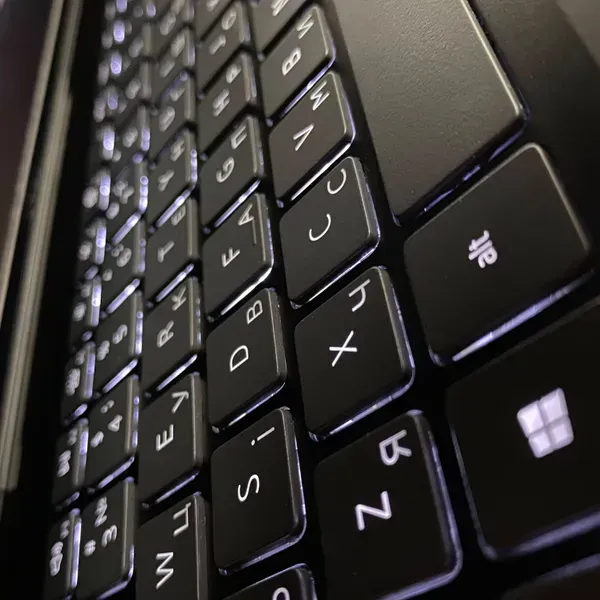 Ігровий ультрабук Б-клас Dell Vostro 7590 / 15.6" (1920x1080) IPS / Intel Core i7-9750H (6 (12) ядер по 2.6 - 4.5 GHz) / 16 GB DDR4 / 512 GB SSD / nVidia GeForce GTX 1650, 4 GB GDDR6, 128-bit / WebCam / HDMI - Зображення 6