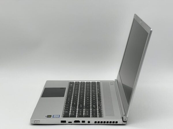 Мобільна робоча станція Boxx GoBoxx MS-16K7 / 15.6" (1920x1080) TN / Intel Core i7-8850H (6 (12) ядер по 2.6 - 4.3 GHz) / 32 GB DDR4 / 480 GB SSD / nVidia Quadro P3200, 6 GB GDDR5, 192-bit / WebCam - Зображення 4