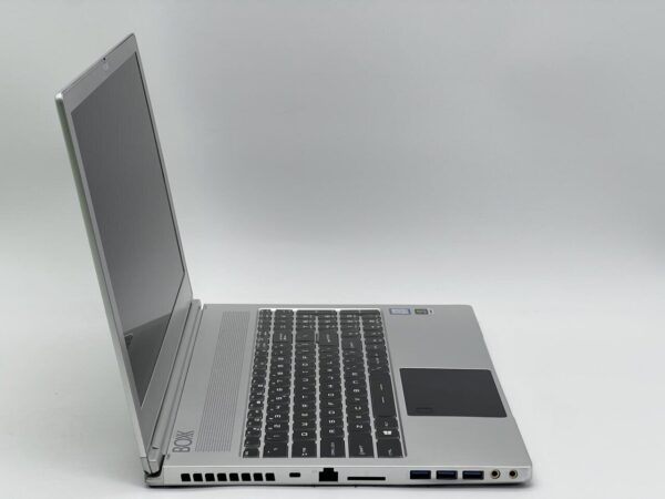 Мобільна робоча станція Boxx GoBoxx MS-16K7 / 15.6" (1920x1080) TN / Intel Core i7-8850H (6 (12) ядер по 2.6 - 4.3 GHz) / 32 GB DDR4 / 480 GB SSD / nVidia Quadro P3200, 6 GB GDDR5, 192-bit / WebCam - Зображення 3