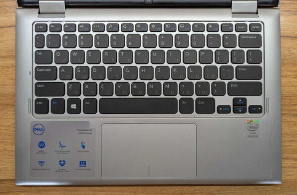 Нетбук-трансформер Dell Inspiron 11-3147 / 11.6" (1366x768) TN Touch / Intel Pentium N3530 (4 ядра по 2.16 - 2.58 GHz) / 8 GB DDR3 / 240 GB SSD / Intel HD Graphics / WebCam / Windows 10 - Зображення 3