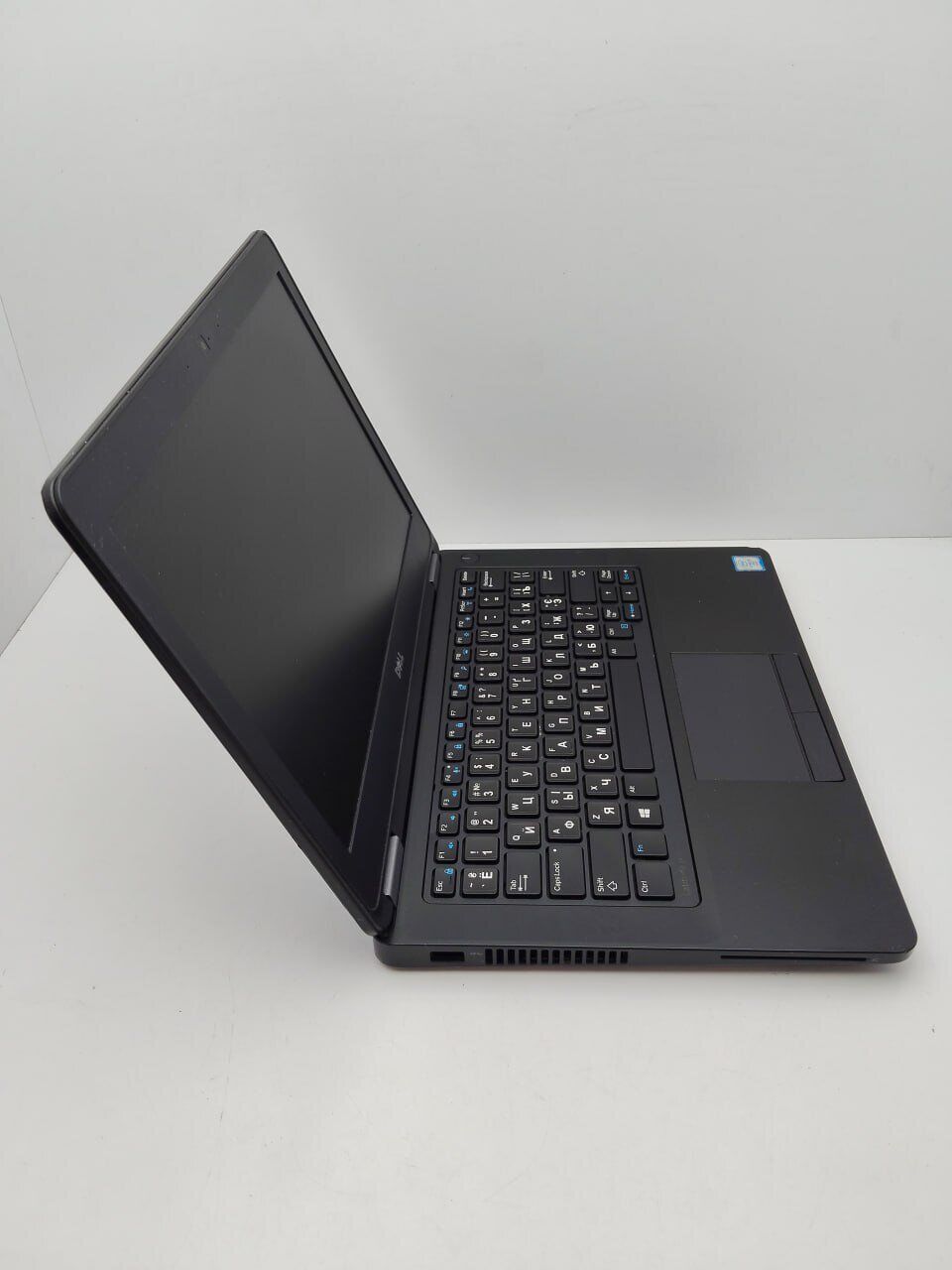 Нетбук Dell Latitude 12 E5270 / 12.5" (1366x768) TN / Intel Core i5-6300U (2 (4) ядра по 2.4 - 3.0 GHz) / 8 GB DDR4 / 120 GB SSD / Intel HD Graphics 520 / WebCam - Зображення 6