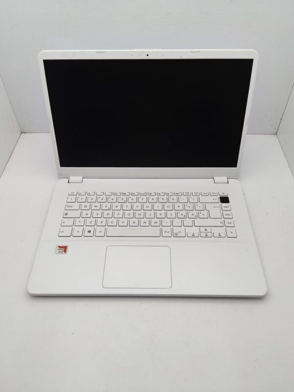 Ноутбук Asus X505BA / 15.6" (1366x768) TN / AMD A9-9425 (2 ядра по 3.1 - 3.7 GHz) / 8 GB DDR4 / 120 GB SSD / AMD Radeon R5 Graphics / WebCam - Зображення 2