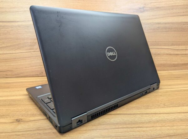Ноутбук Б-клас Dell Latitude 5580 / 15.6" (1920x1080) IPS / Intel Core i5-7300U (2 (4) ядра по 2.6 - 3.5 GHz) / 8 GB DDR4 / 240 GB SSD / Intel HD Graphics 620 / WebCam / HDMI / Windows 10 - Зображення 8