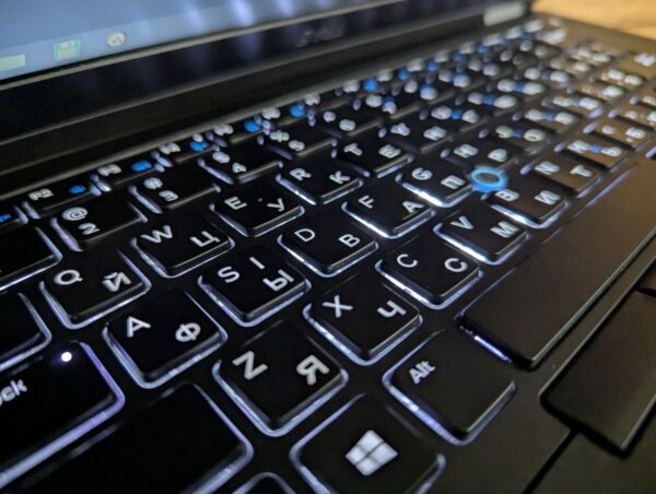 Ноутбук Б-клас Dell Latitude E5470 / 14" (1366x768) TN / Intel Core i5-6300U (2 (4) ядра по 2.4 - 3.0 GHz) / 8 GB DDR4 / 256 GB SSD / Intel HD Graphics 520 / WebCam / HDMI / Windows 10 - Зображення 8