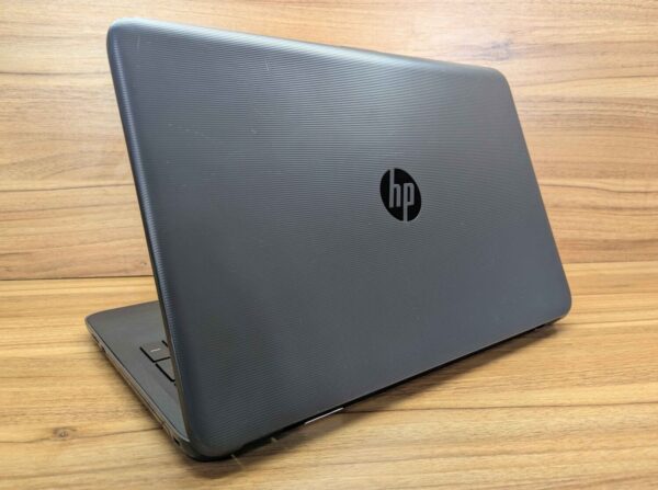 Ноутбук Б-клас HP 255 G5 / 15.6" (1366x768) TN / AMD A6-7310 (4 ядра по 2.0 - 2.4 GHz) / 8 GB DDR3 / 240 GB SSD / AMD Radeon R4 Graphics / WebCam / Windows 10 - Зображення 7