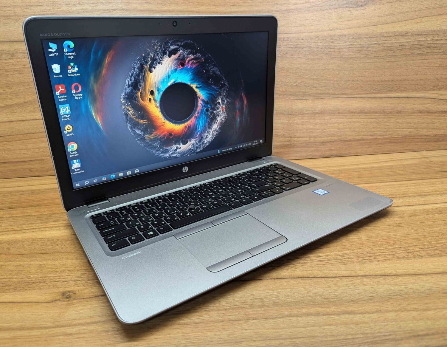 Ноутбук Б-клас HP EliteBook 850 G3 / 15.6" (1366x768) TN / Intel Core i5-6200U (2 (4) ядра по 2.3 - 2.8 GHz) / 8 GB DDR4 / 240 GB SSD / Intel HD Graphics 520 / WebCam / Fingerprint / Windows 10 - Зображення 5