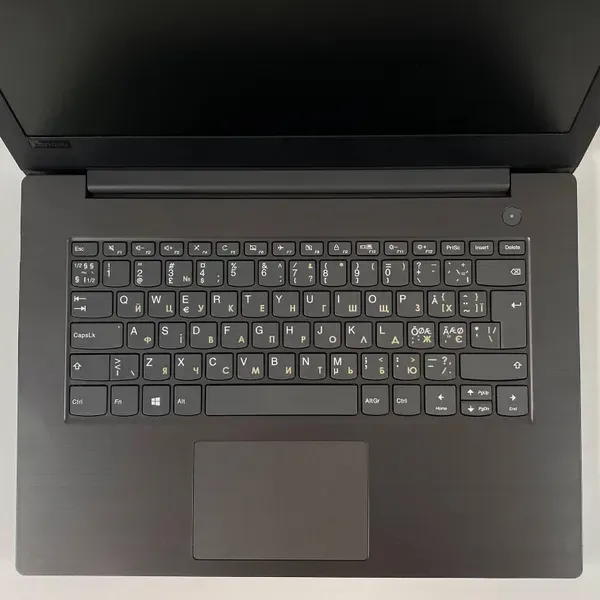 Ноутбук Б-клас Lenovo IdeaPad V330-14IKB / 14" (1920x1080) TN / Intel Core i5-8250U (4 (8) ядра по 1.6 - 3.4 GHz) / 8 GB DDR4 / 256 GB SSD / Intel UHD Graphics 620 / WebCam / HDMI - Зображення 3
