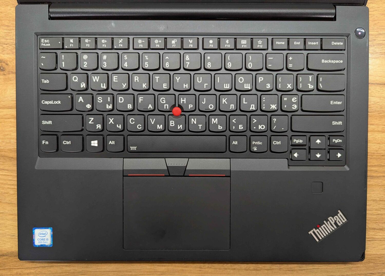 Ноутбук Б-клас Lenovo ThinkPad E490 / 14" (1920x1080) IPS / Intel Core i5-8265U (4 (8) ядра по 1.6 - 3.9 GHz) / 16 GB DDR4 / 480 GB SSD / Intel UHD Graphics 620 / WebCam / TouchID / Windows 10 - Зображення 4