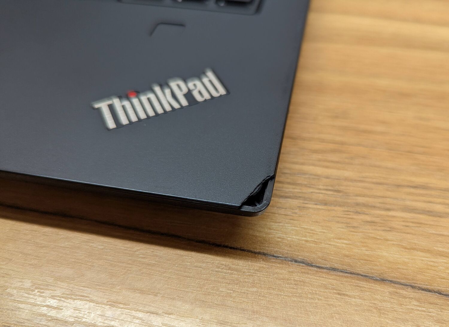 Ноутбук Б-клас Lenovo ThinkPad E490 / 14" (1920x1080) IPS / Intel Core i5-8265U (4 (8) ядра по 1.6 - 3.9 GHz) / 16 GB DDR4 / 480 GB SSD / Intel UHD Graphics 620 / WebCam / TouchID / Windows 10 - Зображення 3