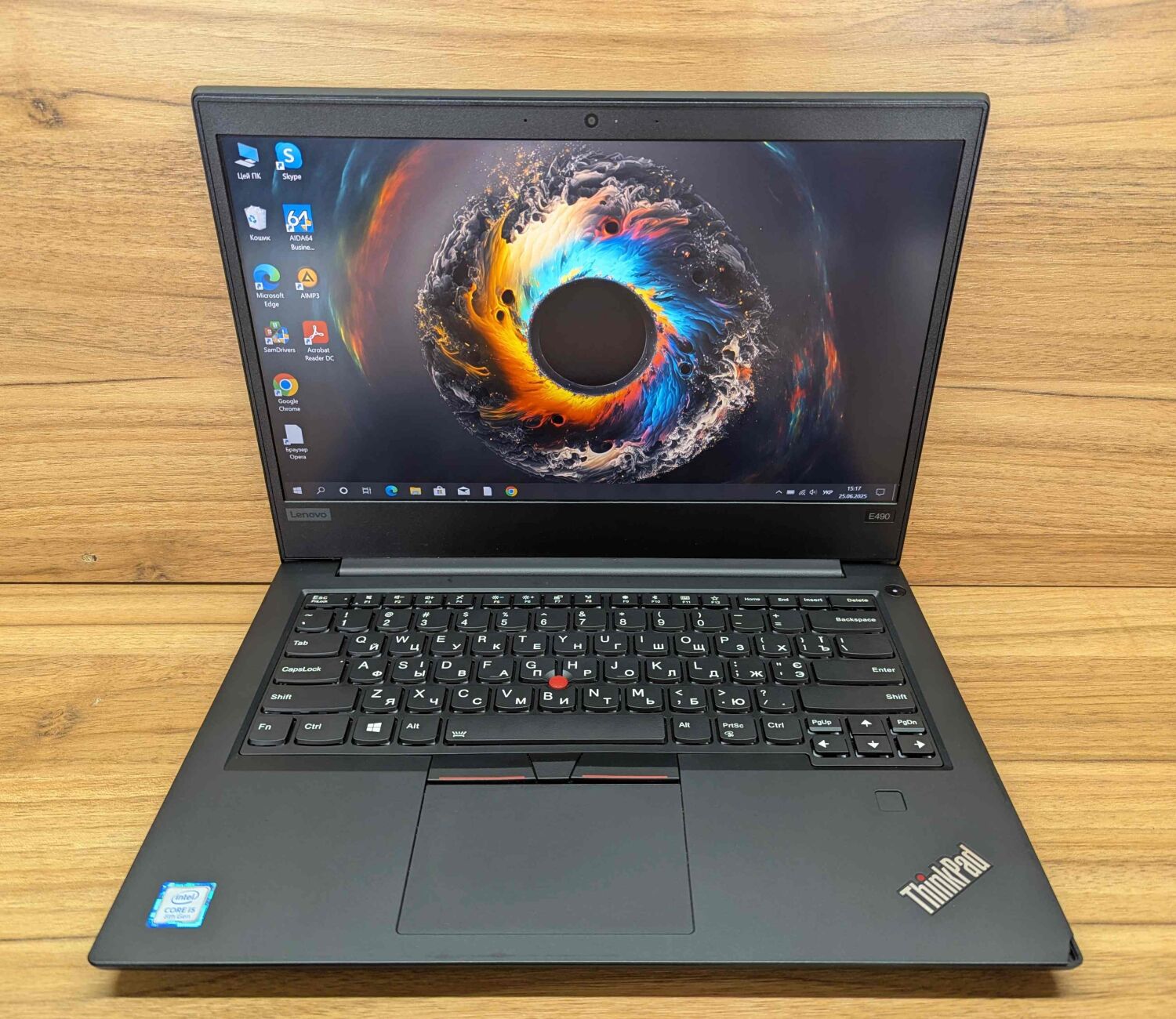 Ноутбук Б-клас Lenovo ThinkPad E490 / 14" (1920x1080) IPS / Intel Core i5-8265U (4 (8) ядра по 1.6 - 3.9 GHz) / 16 GB DDR4 / 480 GB SSD / Intel UHD Graphics 620 / WebCam / TouchID / Windows 10 - Зображення 2