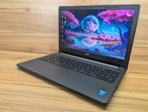 Ноутбук Dell Inspiron 15-3558 / 15.6" (1366x768) TN / Intel Core i3-5005U (2 (4) ядра по 2.0 GHz) / 8 GB DDR3 / 240 GB SSD / Intel HD Graphics 5500 / WebCam / Windows 10 - Зображення 5