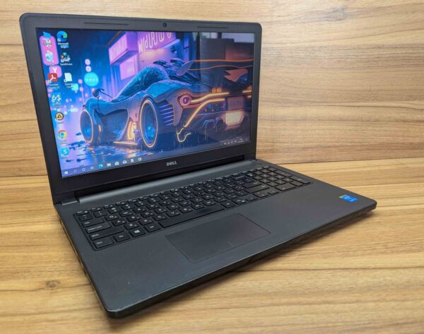 Ноутбук Dell Inspiron 15-3558 / 15.6" (1366x768) TN Touch / Intel Core i3-5015U (2 (4) ядра по 2.1 GHz) / 8 GB DDR3 / 240 GB SSD / Intel HD Graphics 5500 / WebCam / Windows 10 - Зображення 4