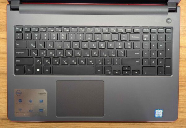 Ноутбук Dell Inspiron 15 5559 / 15.6" (1366x768) TN / Intel Core i3-6100U (2 (4) ядра по 2.3 GHz) / 8 GB DDR3 / 240 GB SSD / Intel HD Graphics 520 / WebCam / Windows 10 - Зображення 3