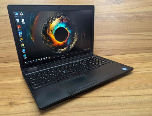 Ноутбук Dell Latitude 5580 / 15.6" (1920x1080) IPS / Intel Core i5-7300U (2 (4) ядра по 2.6 - 3.5 GHz) / 8 GB DDR4 / 240 GB SSD / Intel HD Graphics 620 / WebCam / TouchID / Windows 10 - Зображення 4