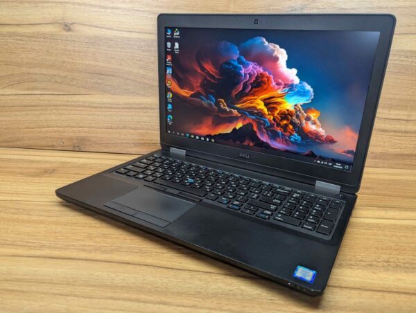 Ноутбук Dell Latitude E5570 / 15.6" (1920x1080) IPS / Intel Core i5-6440HQ (4 ядра по 2.6 - 3.5 GHz) / 8 GB DDR4 / 240 GB SSD / Intel HD Graphics 520 / HDMI / WebCam / Windows 10 - Зображення 5