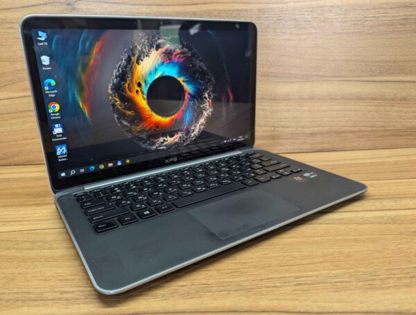Ноутбук Dell XPS 13-L322X / 13.3" (1920x1080) IPS / Intel Core i7-3537U (2 (4) ядра по 2.0 - 3.1 GHz) / 8 GB DDR3 / 256 GB SSD / Intel HD Graphics 4000 / WebCam / Windows 10 - Зображення 4