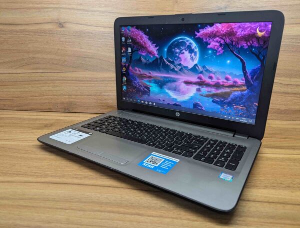 Ноутбук HP 15-ay041wm / 15.6" (1366x768) TN Touch / Intel Core i3-6100U (2 (4) ядра по 2.3 GHz) / 8 GB DDR4 / 180 GB SSD / Intel HD Graphics 520 / WebCam / Windows 10 - Зображення 5