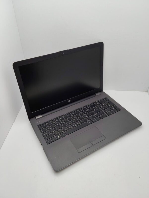 Ноутбук HP 250 G6 / 15.6" (1366x768) TN / Intel Core i3-7020U (2 (4) ядра по 2.3 GHz) / 8 GB DDR4 / 180 GB SSD / AMD Radeon R5 M330, 2 GB GDDR3, 64-bit / WebCam - Зображення 4