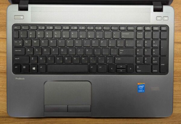 Ноутбук HP ProBook 450 G1 / 15.6" (1366x768) TN / Intel Core i5-4200M (2 (4) ядра по 2.5 - 3.1 GHz) / 8 GB DDR3 / 240 GB SSD / Intel HD Graphics 4600 / WebCam / Fingerprint / Windows 10 - Зображення 3