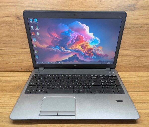 Ноутбук HP ProBook 450 G1 / 15.6" (1366x768) TN / Intel Core i7-4702MQ (4 (8) ядра по 2.2 - 3.2 GHz) / 8 GB DDR3 / 240 GB SSD / Intel HD Graphics 4600 / WebCam / TouchID / Windows 10 - Зображення 2