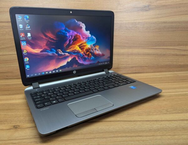 Ноутбук HP ProBook 450 G2 / 15.6" (1366x768) TN / Intel Core i5-5200U (2 (4) ядра по 2.2 - 2.7 GHz) / 8 GB DDR3 / 240 GB SSD / Intel HD Graphics 5500 / Fingerprint / WebCam / Windows 10 - Зображення 4