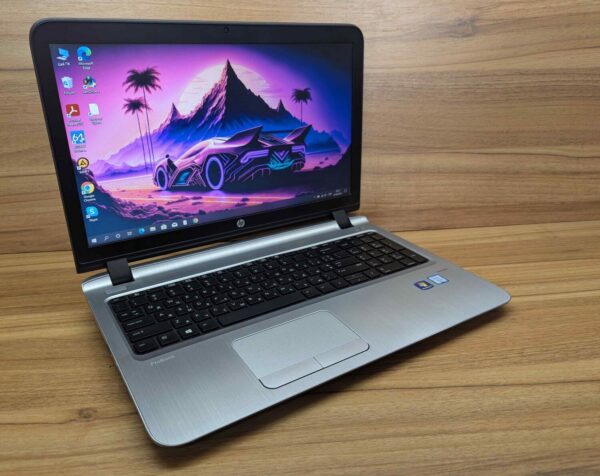 Ноутбук HP ProBook 450 G3 / 15.6" (1366x768) TN / Intel Core i5-6200U (2 (4) ядра по 2.3 - 2.8 GHz) / 8 GB DDR3 / 240 GB SSD / Intel HD Graphics 520 / WebCam / Fingerprint / Windows 10 - Зображення 4