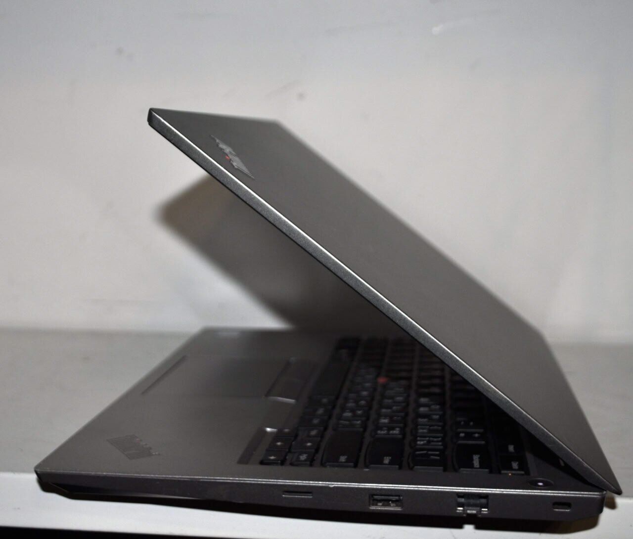 Ноутбук Б-клас Lenovo ThinkPad E480 / 14" (1920x1080) IPS / Intel Core i5-7200U (2 (4) ядра по 2.5 - 3.1 GHz) / 16 GB DDR4 / 480 GB SSD / Intel UHD Graphics 620 / WebCam / Windows 11 Pro - Зображення 10