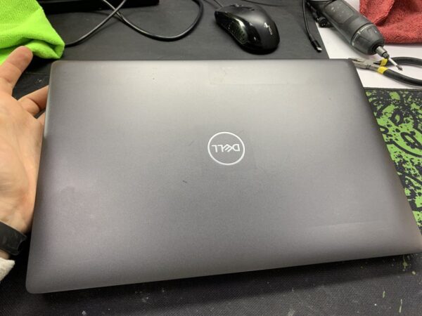 Ультрабук Б-клас Dell Latitude 5401 / 14" (1920x1080) IPS / Intel Core i7-9850H (6 (12) ядер по 2.6 - 4.6 GHz) / 16 GB DDR4 / 480 GB SSD / Intel UHD Graphics 630 / WebCam - Зображення 5
