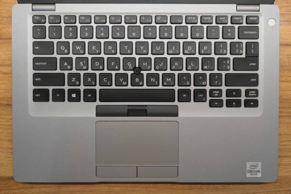 Ультрабук Б-клас Dell Latitude 5410 / 14" (1920x1080) IPS / Intel Core i5-10310U (4 (8) ядра по 1.7 - 4.4 GHz) / 8 GB DDR4 / 256 GB SSD / Intel UHD Graphics / WebCam / HDMI / Windows 10 - Зображення 3
