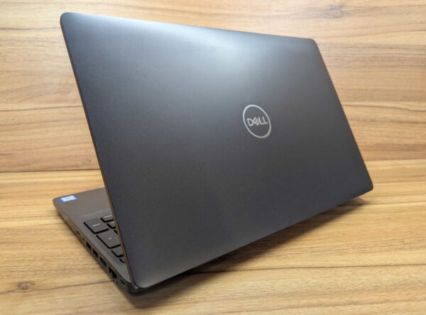 Ультрабук Б-клас Dell Latitude 5500 / 15.6" (1920x1080) IPS / Intel Core i5-8365U (4 (8) ядра по 1.6 - 4.1 GHz) / 16 GB DDR4 / 512 GB SSD / Intel UHD Graphics / WebCam / HDMI / Windows 10 - Зображення 8