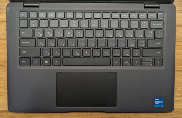 Ультрабук Б-клас Dell Latitude 7420 / 14" (1920x1080) IPS / Intel Core i5-1145G7 (4 (8) ядра по 2.6 - 4.4 GHz) / 8 GB DDR4 / 512 GB SSD / Intel Iris Xe Graphics / WebCam / Windows 10 - Зображення 3