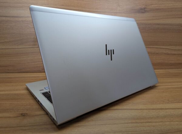 Ультрабук Б-клас HP EliteBook 850 G5 / 15.6" (1920x1080) IPS / Intel Core i7-7600U (2 (4) ядра по 2.8 - 3.9 GHz) / 16 GB DDR4 / 512 GB SSD / Intel HD Graphics 620 / HDMI / Fingerprint / Windows 10 - Зображення 8