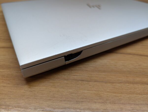 Ультрабук Б-клас HP EliteBook 850 G5 / 15.6" (1920x1080) IPS / Intel Core i7-7600U (2 (4) ядра по 2.8 - 3.9 GHz) / 16 GB DDR4 / 512 GB SSD / Intel HD Graphics 620 / HDMI / Fingerprint / Windows 10 - Зображення 3