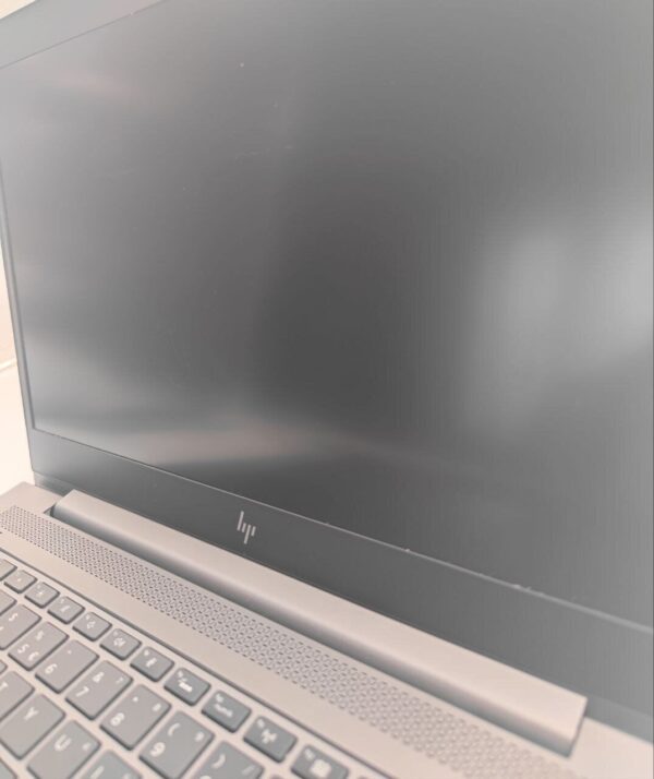 Ультрабук Б-клас HP ZBook 14u G6 / 14" (1920x1080) IPS / Intel Core i5-8365U (4 (8) ядра по 1.6 - 4.1 GHz) / 16 GB DDR4 / 256 GB SSD M.2 / Intel UHD Graphics 620 / WebCam - Зображення 13