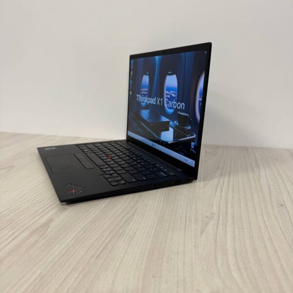 Ультрабук Lenovo ThinkPad X1 Carbon Gen 9 / 14" (1920x1200) IPS / Intel Core i7-1185G7 (4 (8) ядра по 3.0 - 4.8 GHz) / 16 GB DDR4 / 512 GB SSD NVMe / Intel Iris Xe Graphics / WebCam - Зображення 5