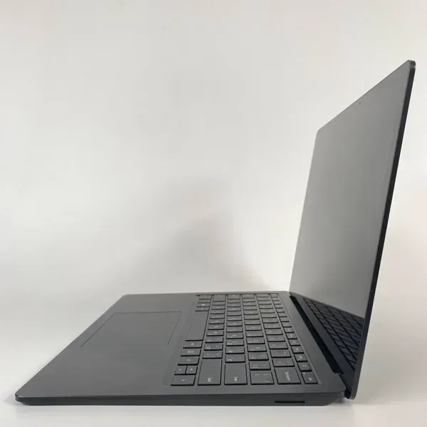Ультрабук Б-клас Microsoft Surface Laptop 4 / 13.5" (2256x1504) IPS / Intel Core i7-1185G7 (4 (8) ядра по 3.0 - 4.8 GHz) / 16 GB DDR4 / 256 GB SSD / Intel Iris Xe Graphics / USB Type-C / WebCam - Зображення 5